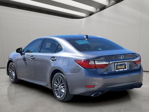 Used 2018 Lexus ES 350 w/ Navigation System Package image 3