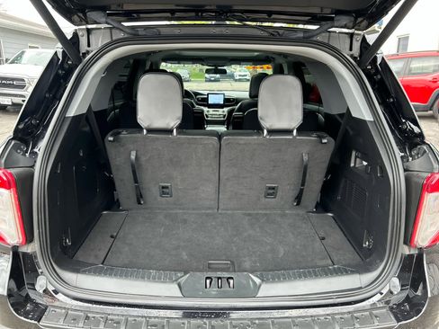 Used 2021 Ford Explorer XLT w/ Equipment Group 202A image 27