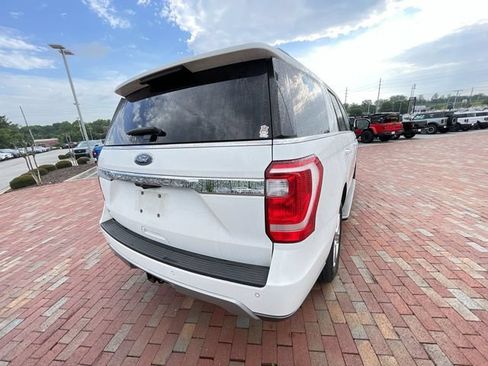 Used 2020 Ford Expedition XLT w/ Equipment Group 202A RWD image 17