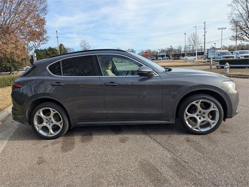Used 2023 Alfa Romeo Stelvio Ti Lusso w/ Quick Order Package 22X Lusso image 7