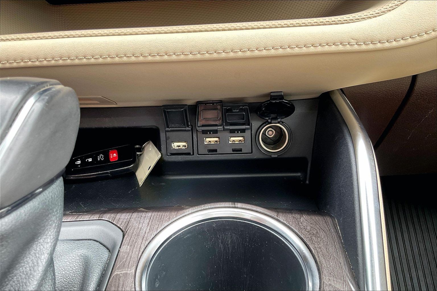 Used 2021 Toyota Highlander Limited AWD/4WD image 34