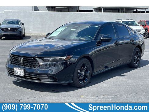 Certified 2025 Honda Accord SE image 1