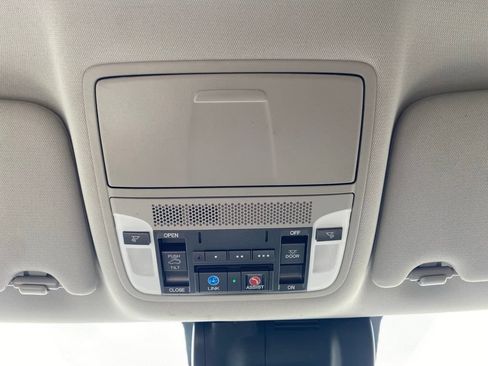 Used 2020 Acura MDX w/ Technology Package FWD image 19