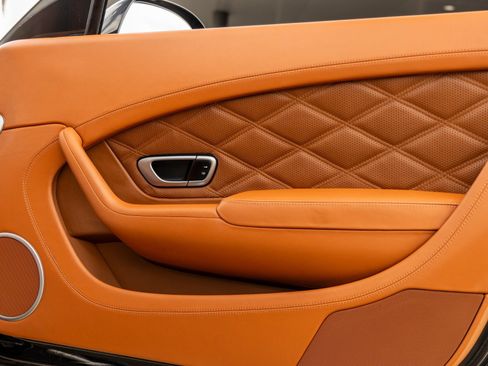 Used 2013 Bentley Continental GT image 34