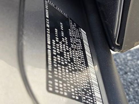 Used 2025 Volkswagen Tiguan S image 17