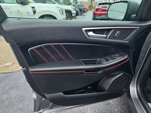 Used 2022 Ford Edge ST-Line AWD/4WD image 15