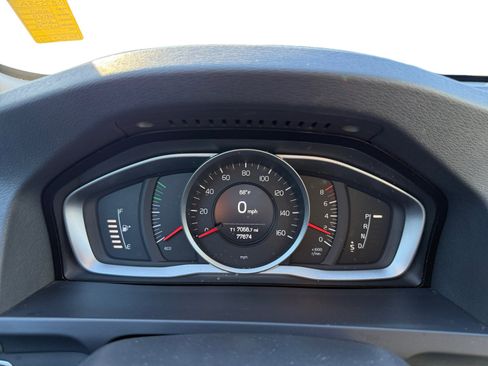 Used 2017 Volvo S60 T5 Dynamic image 11