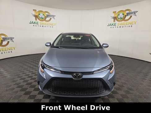 Used 2021 Toyota Corolla LE image 3