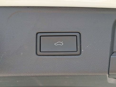 Used 2023 Volkswagen Atlas SEL AWD/4WD image 15