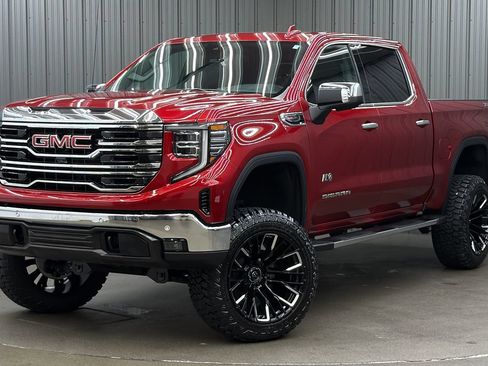 Used 2026 GMC Sierra 1500 SLT w/ SLT Premium Plus Package AWD/4WD image 1