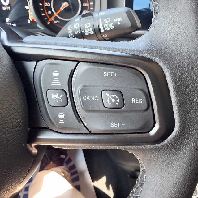 Used 2026 Jeep Wrangler Unlimited Rubicon AWD/4WD image 24