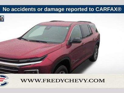 Used 2025 Chevrolet Traverse LT w/ Driver Confidence Package