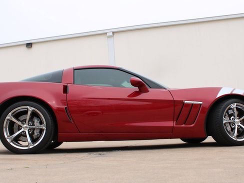 Used 2012 Chevrolet Corvette Grand Sport w/ 3LT Preferred Equipment Group RWD image 3