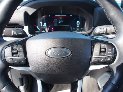 Used 2025 Ford Explorer Platinum w/ Ultimate Package image 26