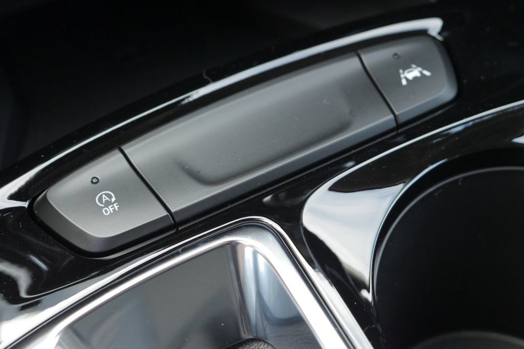 New 2026 Chevrolet Trax ACTIV w/ Sunroof Package FWD image 26