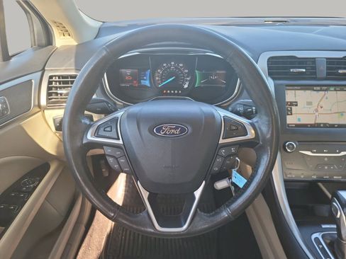 Used 2014 Ford Fusion SE w/ Equipment Group 202A image 26