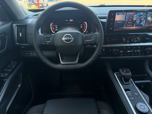 New 2026 Nissan Pathfinder SL AWD/4WD image 32