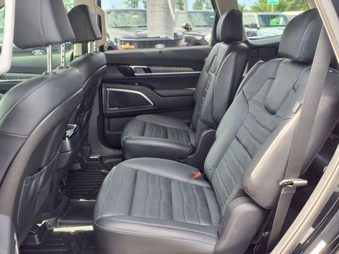 Used 2023 Kia Telluride SX Prestige AWD/4WD image 23