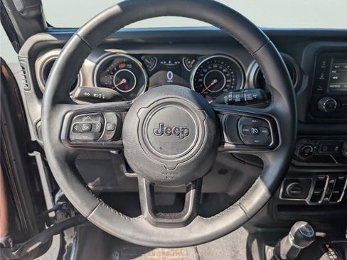 Used 2018 Jeep Wrangler Unlimited Sport S image 23