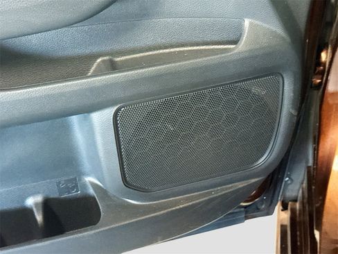 Used 2021 Toyota Sienna XLE image 17