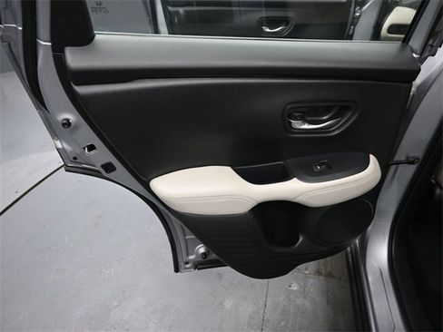 Used 2023 Honda HR-V LX image 15