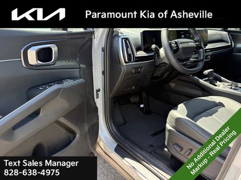New 2026 Kia Sorento S FWD image 17