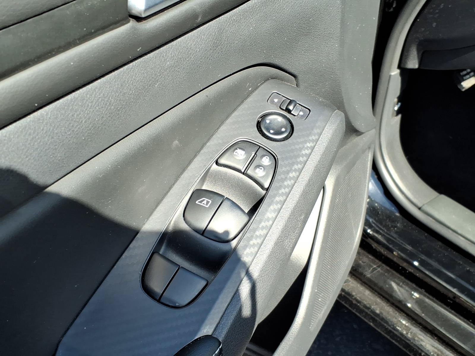 Used 2025 Nissan Altima 2.5 SV FWD image 20