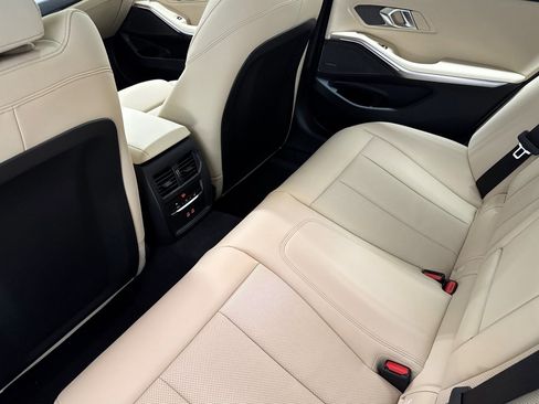 Used 2026 BMW 330i Sedan w/ Premium Package image 20