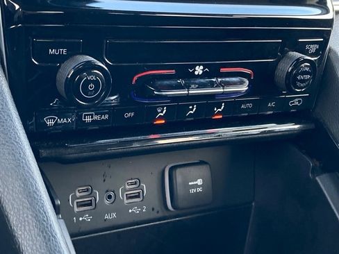 Used 2023 Jeep Grand Cherokee Laredo image 26