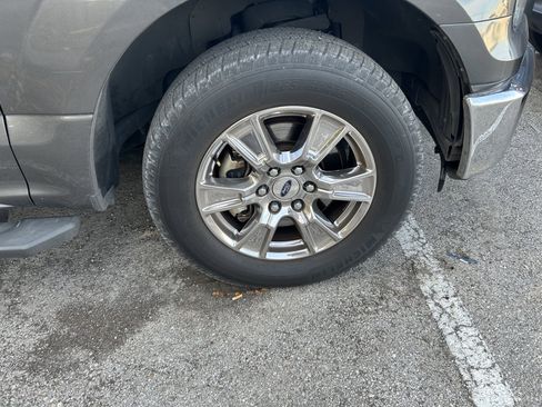 Used 2016 Ford F150 XLT w/ Equipment Group 302A Luxury image 4