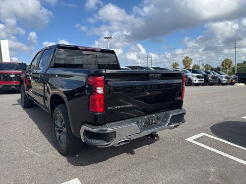 Used 2023 Chevrolet Silverado 1500 LT AWD/4WD image 3