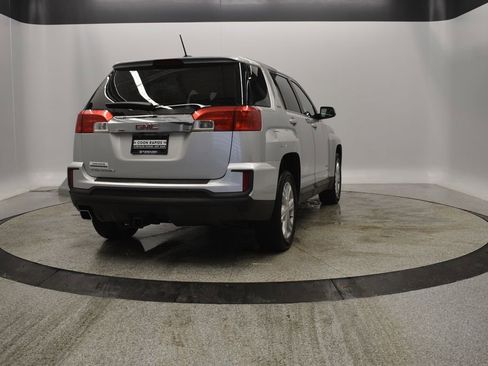 Used 2017 GMC Terrain SLE image 9