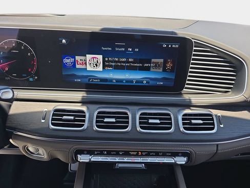Used 2026 Mercedes-Benz Maybach GLS 600 4MATIC image 23