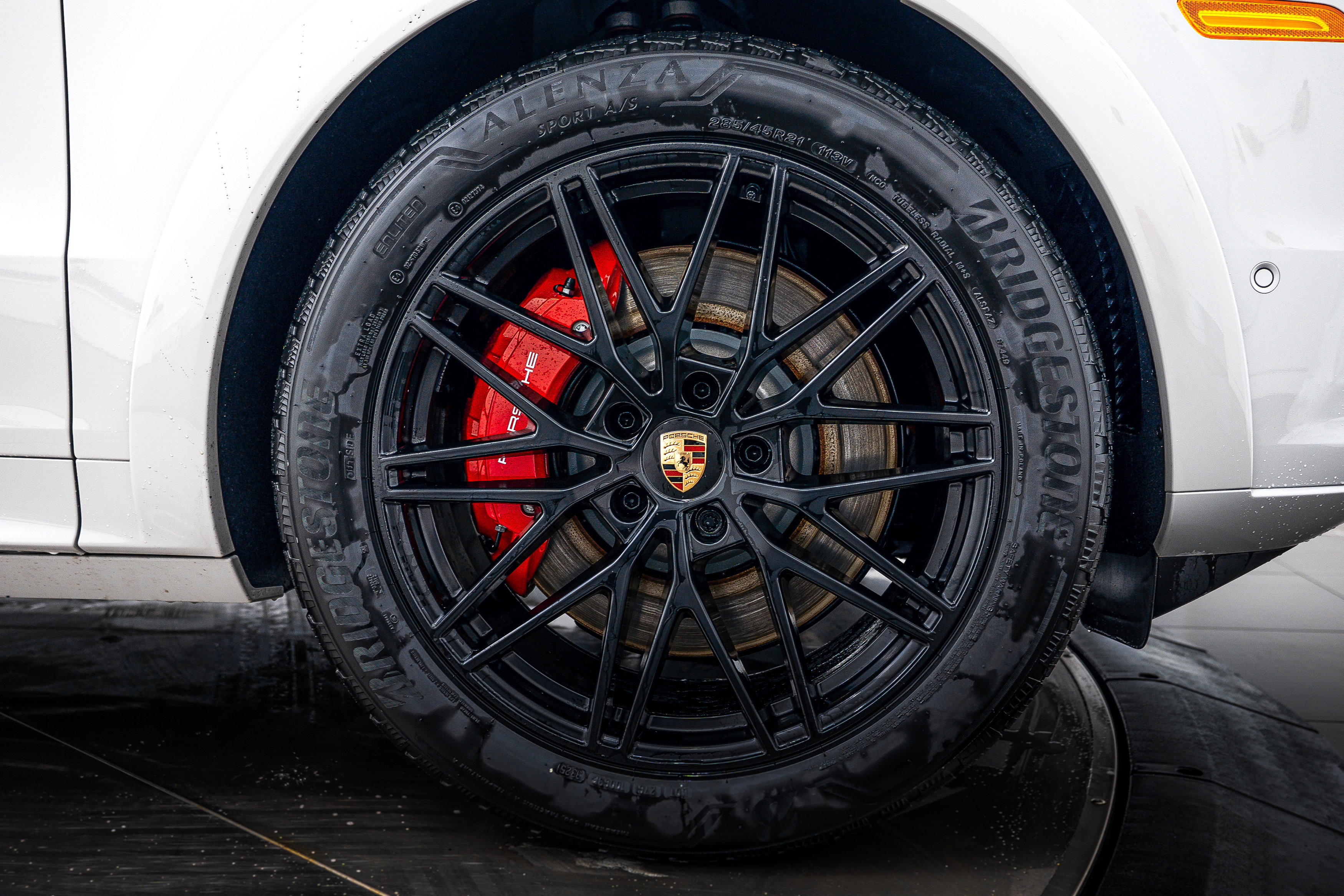 Used 2026 Porsche Cayenne GTS AWD/4WD image 11
