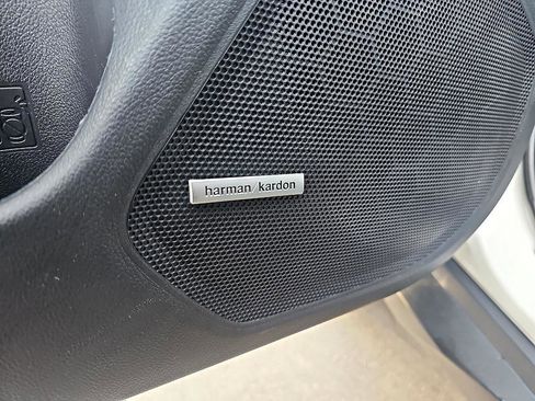 Used 2019 Subaru Outback 2.5i Limited image 14