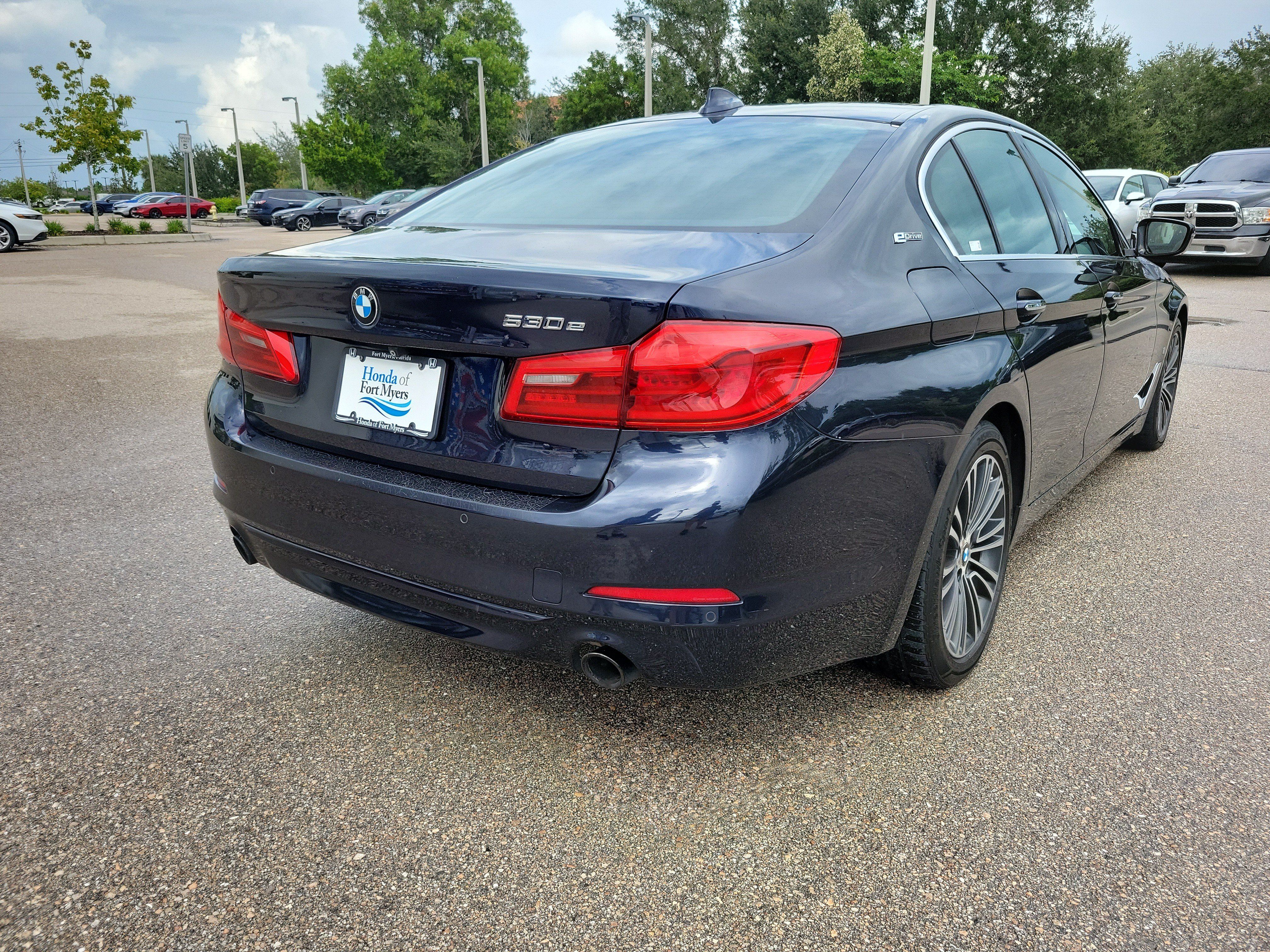Used 2018 BMW 530e w/ Premium Package 2 RWD image 6