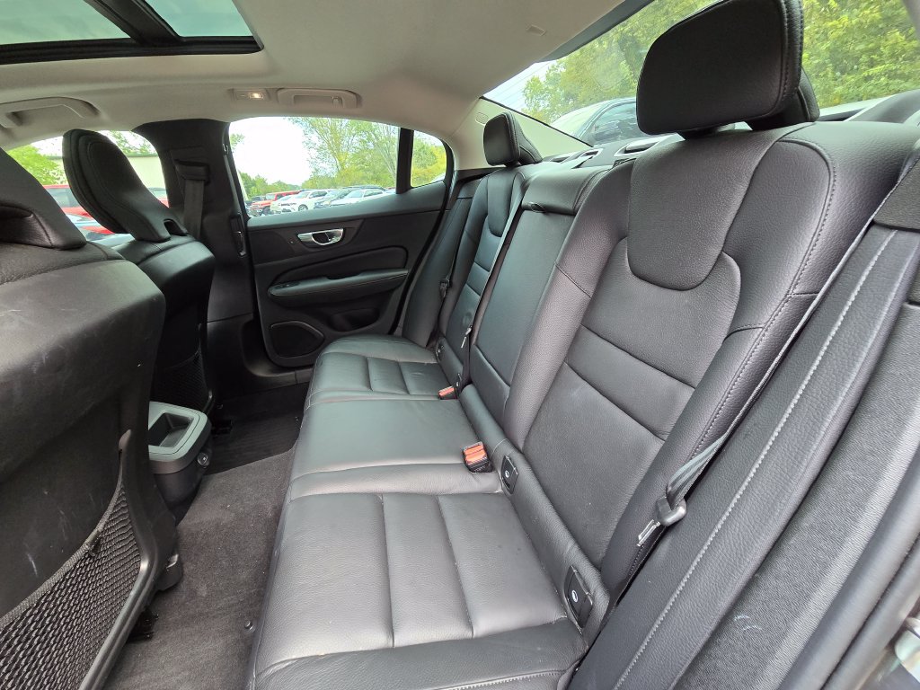 Used 2023 Volvo S60 B5 Plus FWD image 22