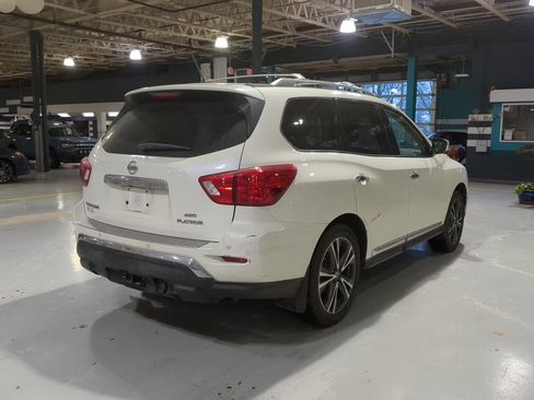 Used 2018 Nissan Pathfinder Platinum image 7