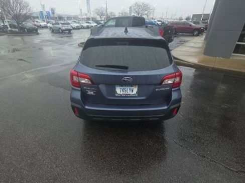 Used 2018 Subaru Outback 2.5i Premium image 6