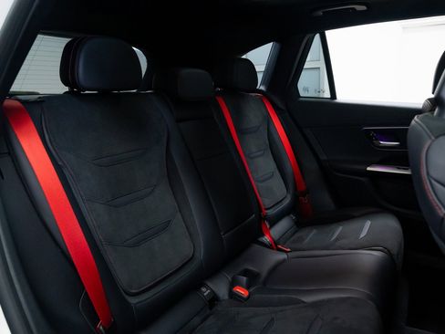 Used 2024 Mercedes-Benz GLC 43 AMG 4MATIC image 22