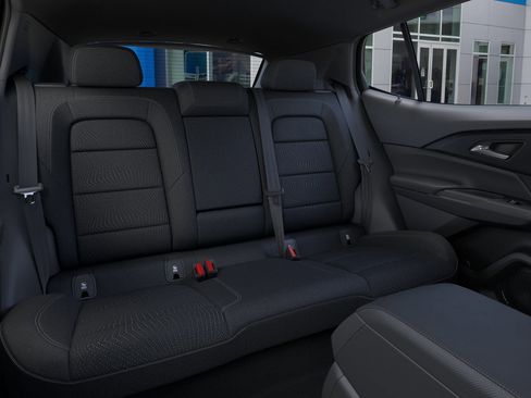 New 2026 Chevrolet Equinox EV LT image 17