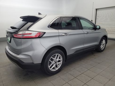 Used 2024 Ford Edge SEL image 10