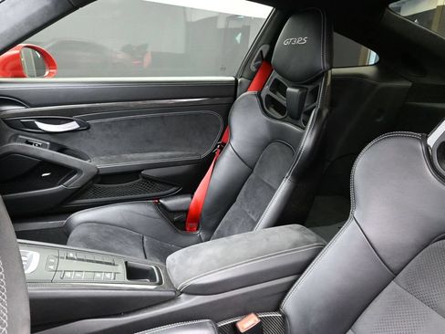 Certified 2019 Porsche 911 GT3 RS RWD image 5