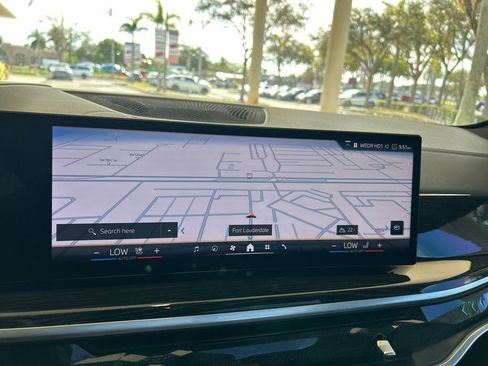 Used 2024 BMW X5 sDrive40i w/ M Sport Package image 10