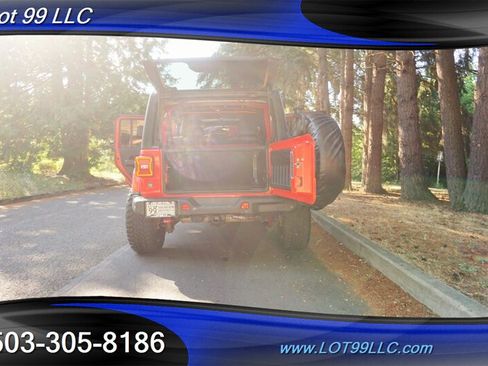 Used 2018 Jeep Wrangler Unlimited Rubicon AWD/4WD image 10