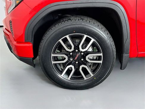 Used 2024 GMC Sierra 1500 Elevation image 27