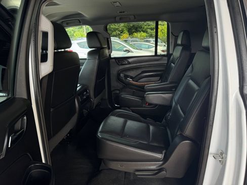 Used 2018 Chevrolet Suburban Premier RWD image 14