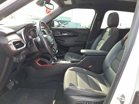 Used 2021 Chevrolet TrailBlazer RS w/ Sun and Liftgate Package image 14