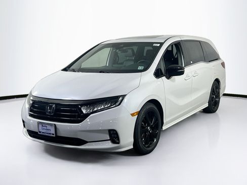 Used 2023 Honda Odyssey Sport image 1