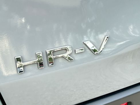 Used 2024 Honda HR-V Sport image 8